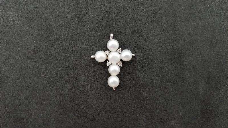 FRESHWATER CULTURE POTATO PEARL W/ CZ STERLING SILVER CROSS PENDANT