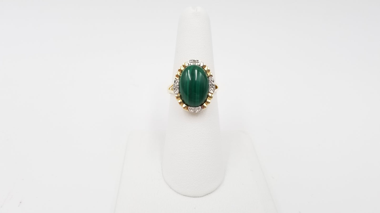MALACHITE WITH DIAMONDS 14 KT YELLOW GOLD RING