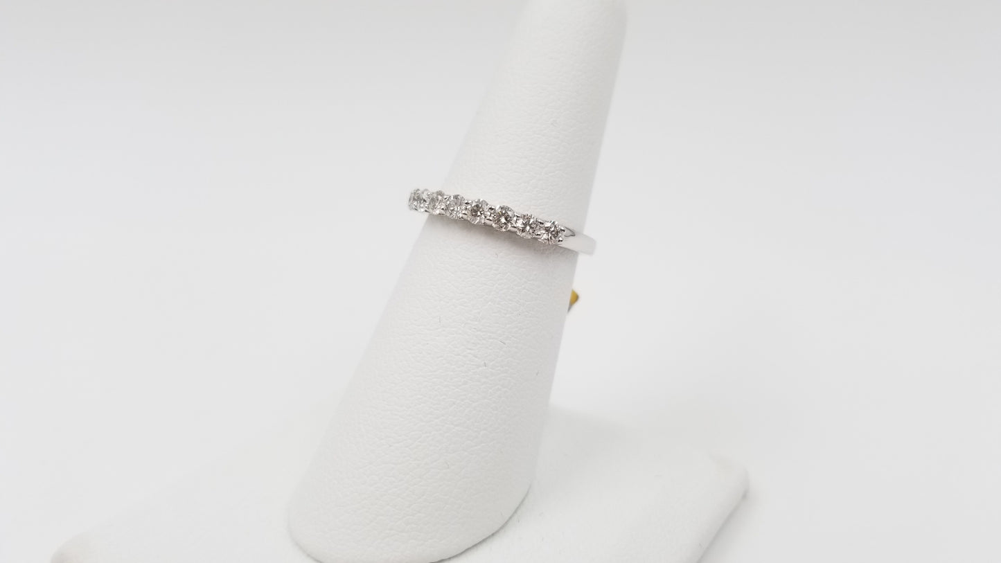 DIAMONDS 0.50 CT 18 KT WHITE GOLD BAND