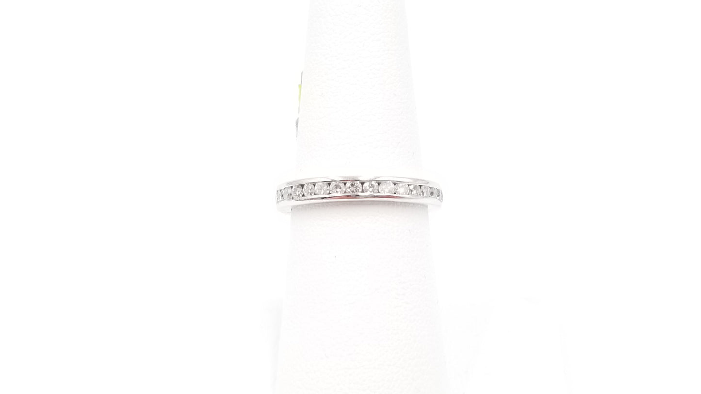 DIAMONDS 18 KT WHITE GOLD CHANNEL SET ETERNITY BAND