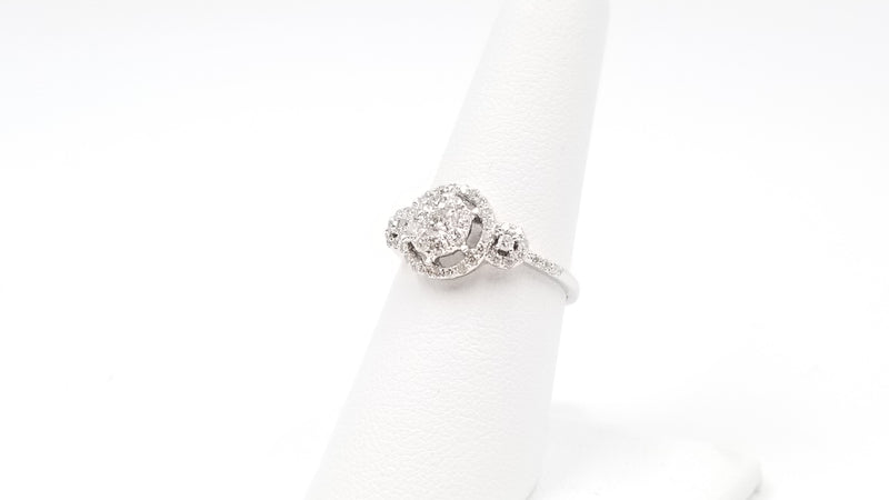 DIAMONDS CLUSTER HALO 14 KT WHITE GOLD RING