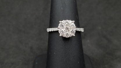 DIAMONDS CLUSTER  18 KT WHITE GOLD RING