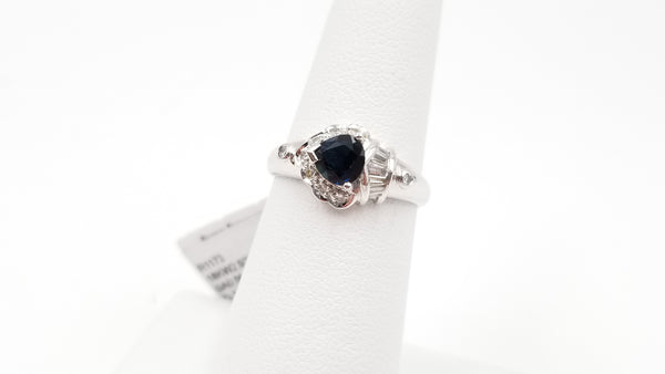 SAPPHIRE ( PEAR SHAPE ) WITH BAGUETTE DIAMONDS 18 KT WHITE GOLD RING