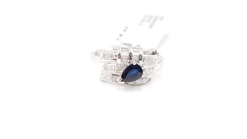 SAPPHIRE ( PEAR SHAPE ) WITH  BAGUETTE DIAMONDS 18 KT WHITE GOLD RING