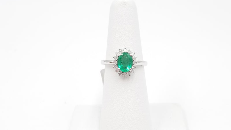 EMERALD ( OVAL ) WITH DIAMONDS 18 KT WHITE GOLD CLASSIC RING