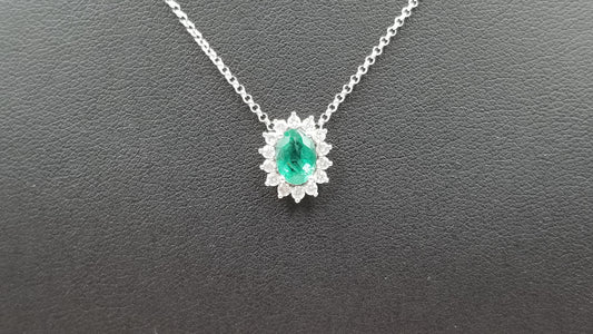 EMERALD ( OVAL ) WITH DIAMONDS CLASSIC 18 KT WHITE GOLD SLIDE NECKLACE