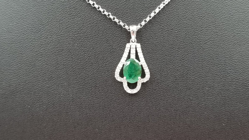 EMERALD ( OVAL ) WITH DIAMONDS SLIDE 14 KT WHITE GOLD NECKLACE