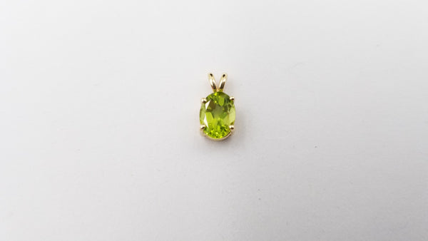 PERIDOT ( OVAL ) 6X8 MM 14 KT YELLOW GOLD PENDANT