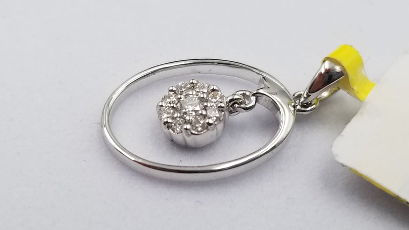 DIAMONDS CLUSTER DESIGN 18 KT WHITE GOLD PENDANT