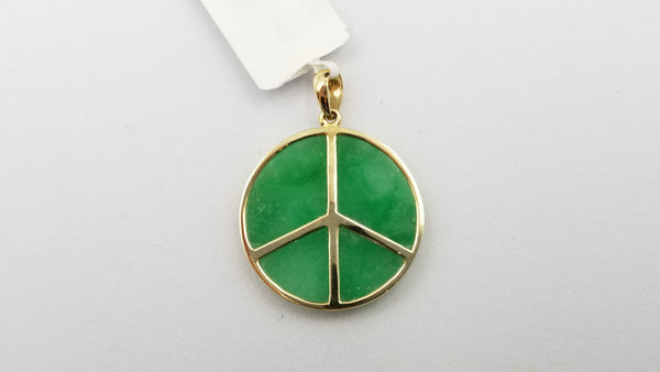 GREEN JADE ( DYED ) 14 KT YELLOW GOLD PEACE SIGN PENDANT