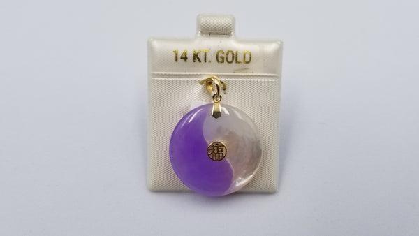 PURPLE JADE ( DYED ) WITH MOTHER OF PEARL 14 KT YELLOW GOLD FORTUNE PENDANT