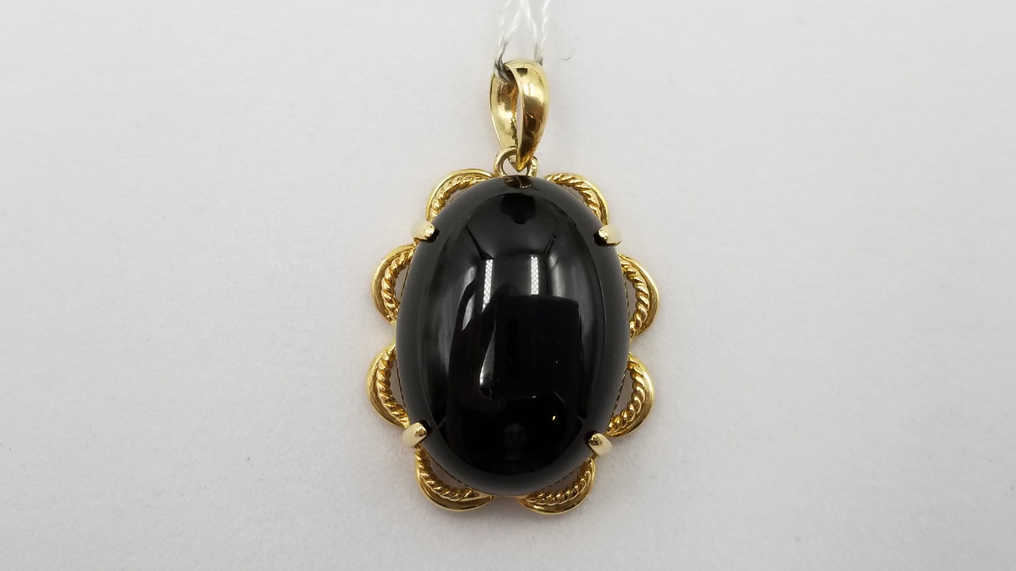 CABOCHON BLACK JADE ( OVAL ) 14 KT YELLOW GOLD PENDANT