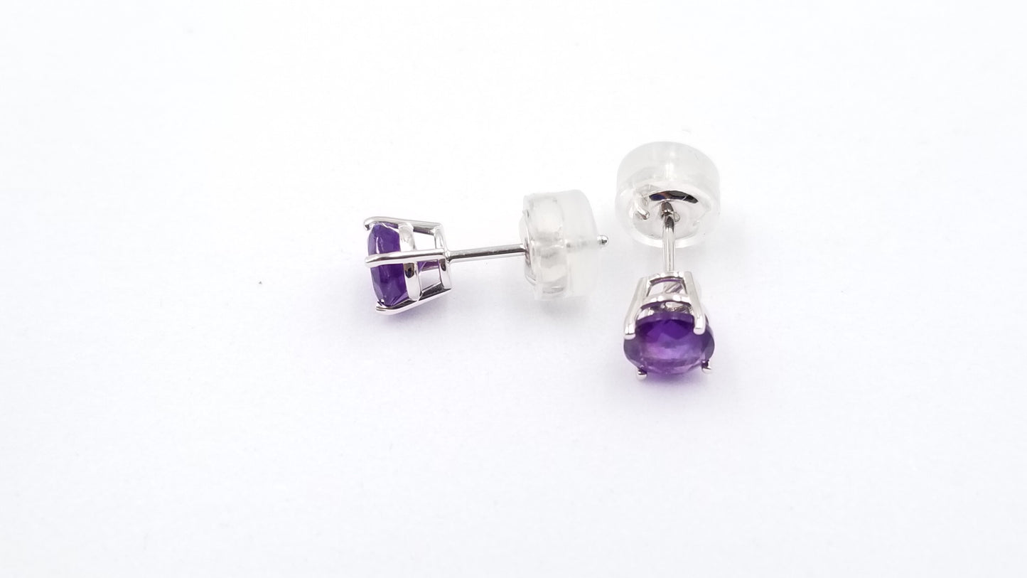 AMETHYST 5 MM ROUND 14 KT WHITE GOLD STUDS EARRINGS
