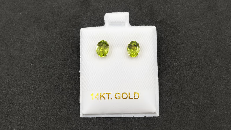 PERIDOT 6X8 MM OVAL 14 KT YELLOW GOLD STUDS EARRINGS