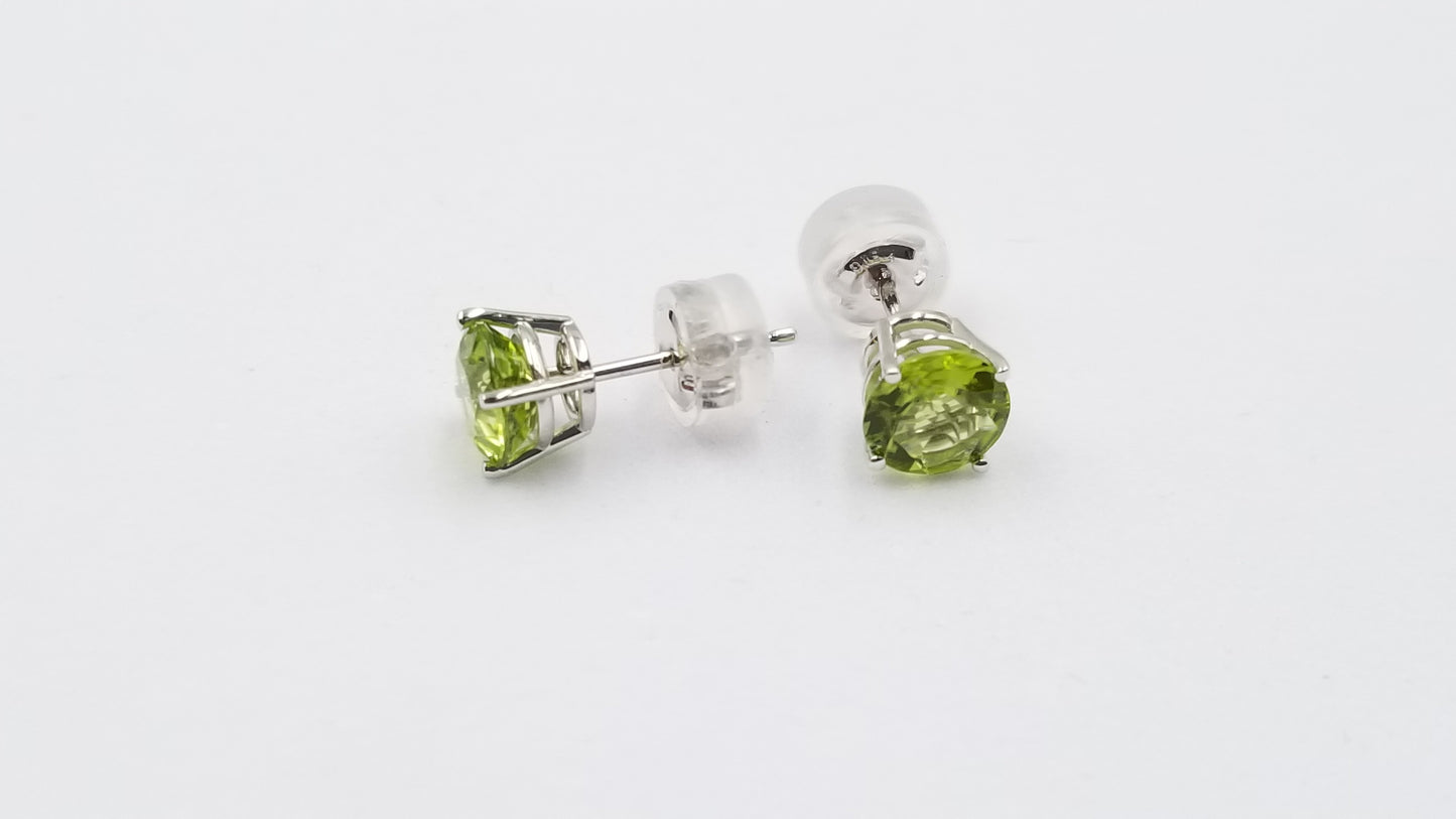 PERIDOT 6MM ROUND 14 KT WHITE GOLD STUDS EARRINGS