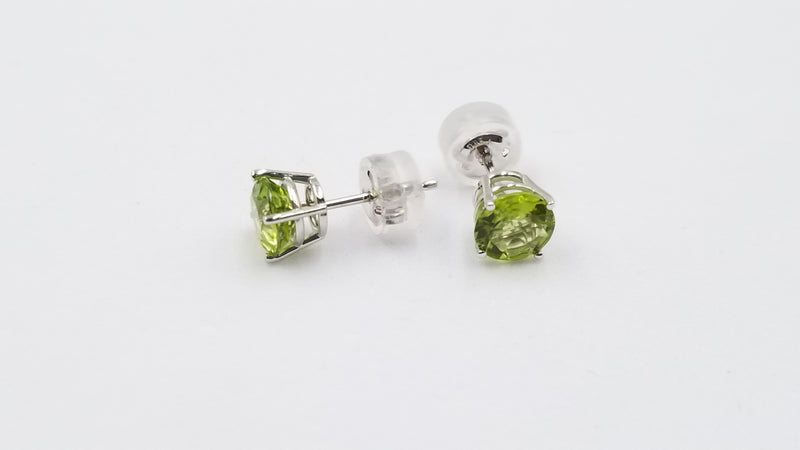 PERIDOT 6MM ROUND 14 KT WHITE GOLD STUDS EARRINGS