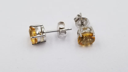 CITRINE 6MM ROUND SHAPE 14 KT WHITE GOLD STUDS EARRINGS