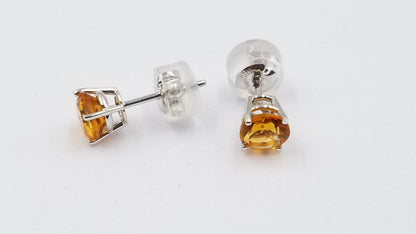 CITRINE 5 MM ROUND 14 KT WHITE GOLD STUDS EARRINGS