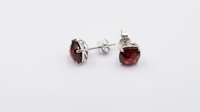 GARNET 7 MM SQUARE CHECKERBOARD CUT 14 KT WHITE GOLD STUD EARRINGS