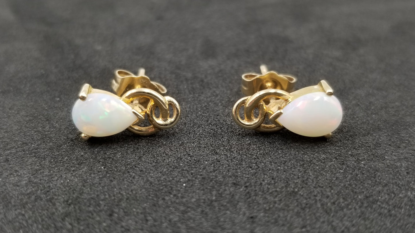 OPAL ( AUSTRALIAN ) PEAR SHAPE 14 KT YELLOW GOLD STUD EARRINGS