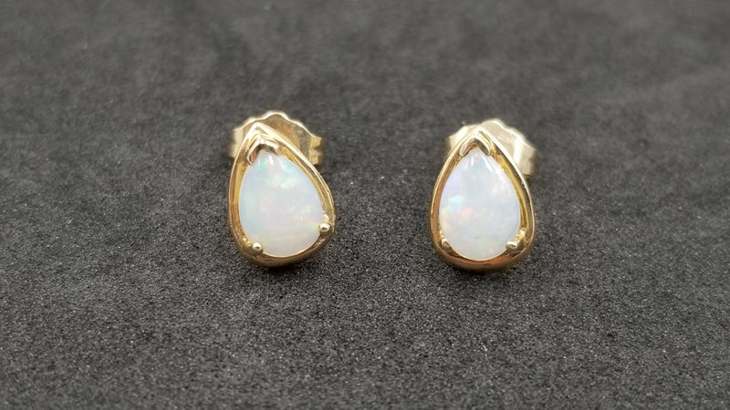 OPAL ( AUSTRALIAN ) PEAR SHAPE 14 KT YELLOW GOLD STUD EARRINGS