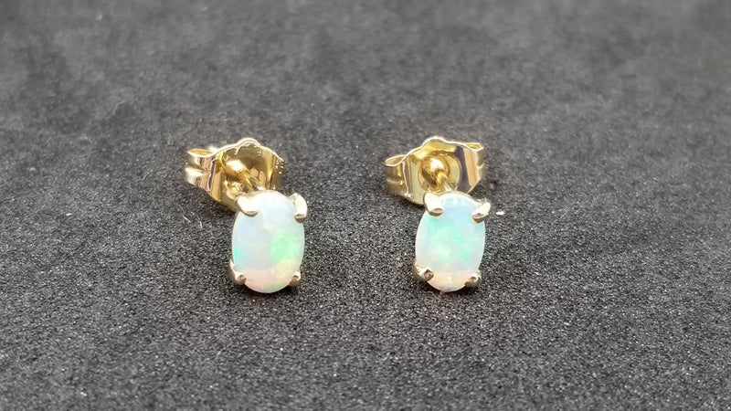 OPAL ( AUSTRALIAN ) OVAL SHAPE 14 KT YELLOW GOLD STUD EARRINGS