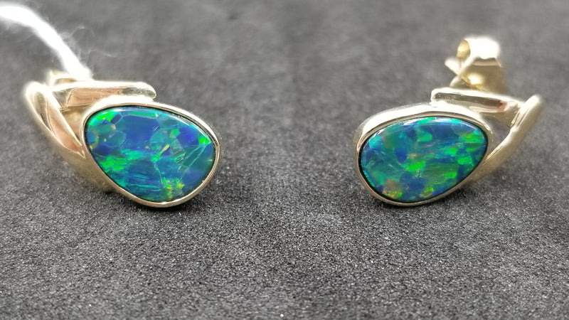 BOULDER OPAL DOUBLET ( AUSTRALIA ) FREEFORM SHAPE 14 KT YELLOW GOLD PUSH BACKS EARRINGS