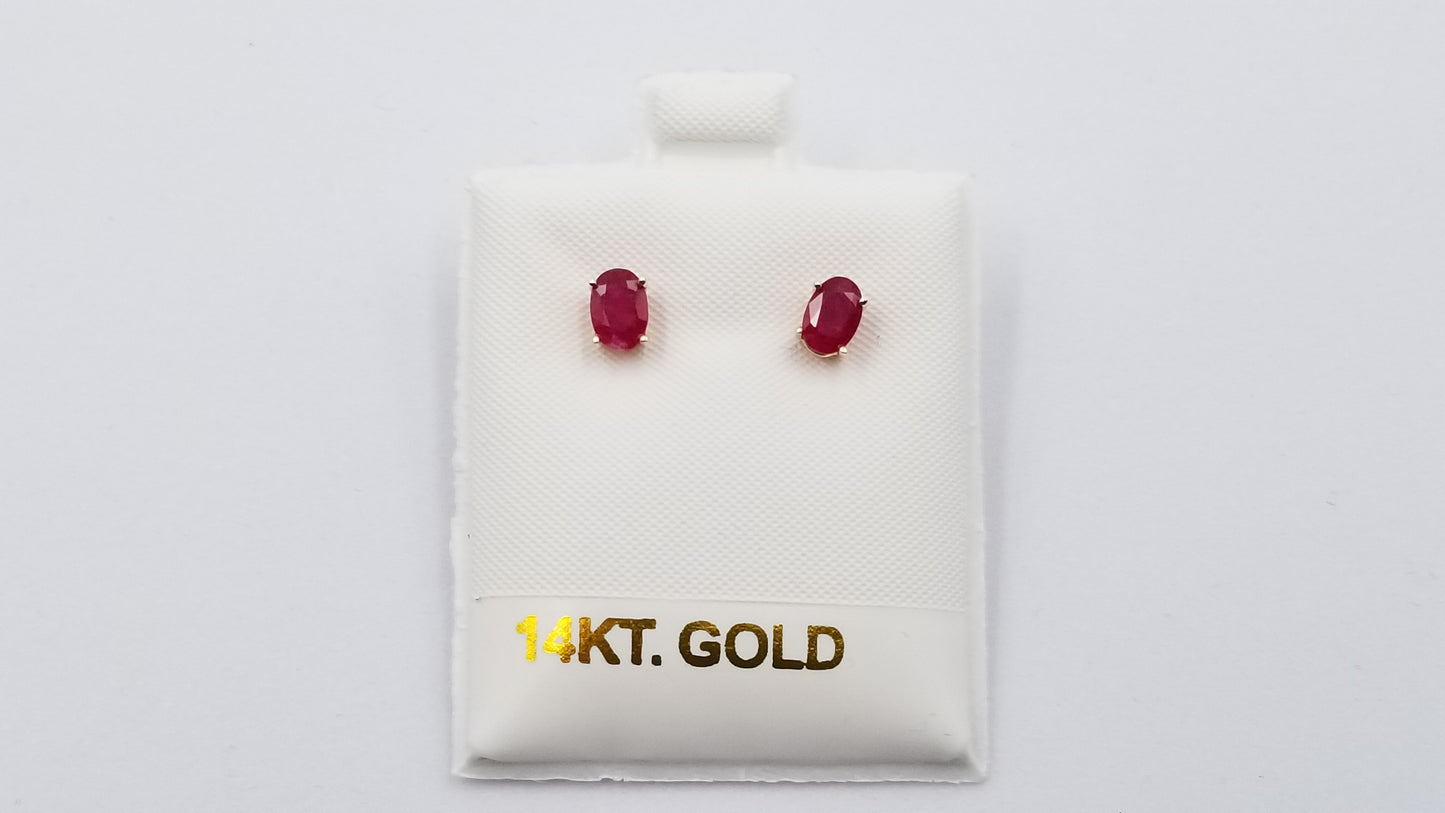 RUBY 4X6 MM OVAL 14 KT YELLOW GOLD STUD EARRINGS