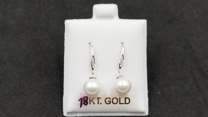 FRESHWATER CULTURE PEARL 7.5-8 MM WITH DIAMONDS 18 KT WHITE GOLD WIRE DANGLE EARRINGS