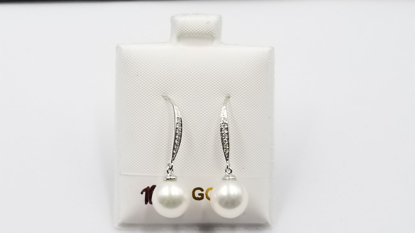 FRESHWATER CULTURE PEARL 8.5-9 MM WITH DIAMONDS 14 KT WHITE GOLD WIRE DANGLE EARRINGS
