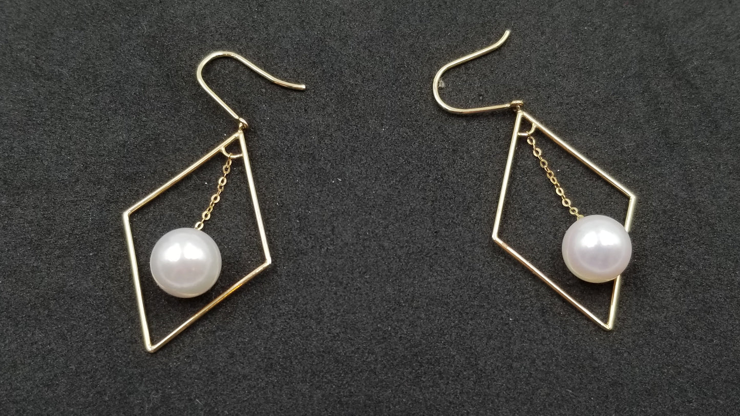 AKOYA CULTURE PEARL 8-8.5 MM 18 KT YELLOW GOLD DESIGNS WIRE DANGLE EARRINGS