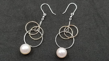 FRESHWATER CULTURE PEARL 8.5-9 MM 18 KT WHITE / YELLOW GOLD TWO TONE WIRE DANGLE EARRINGS