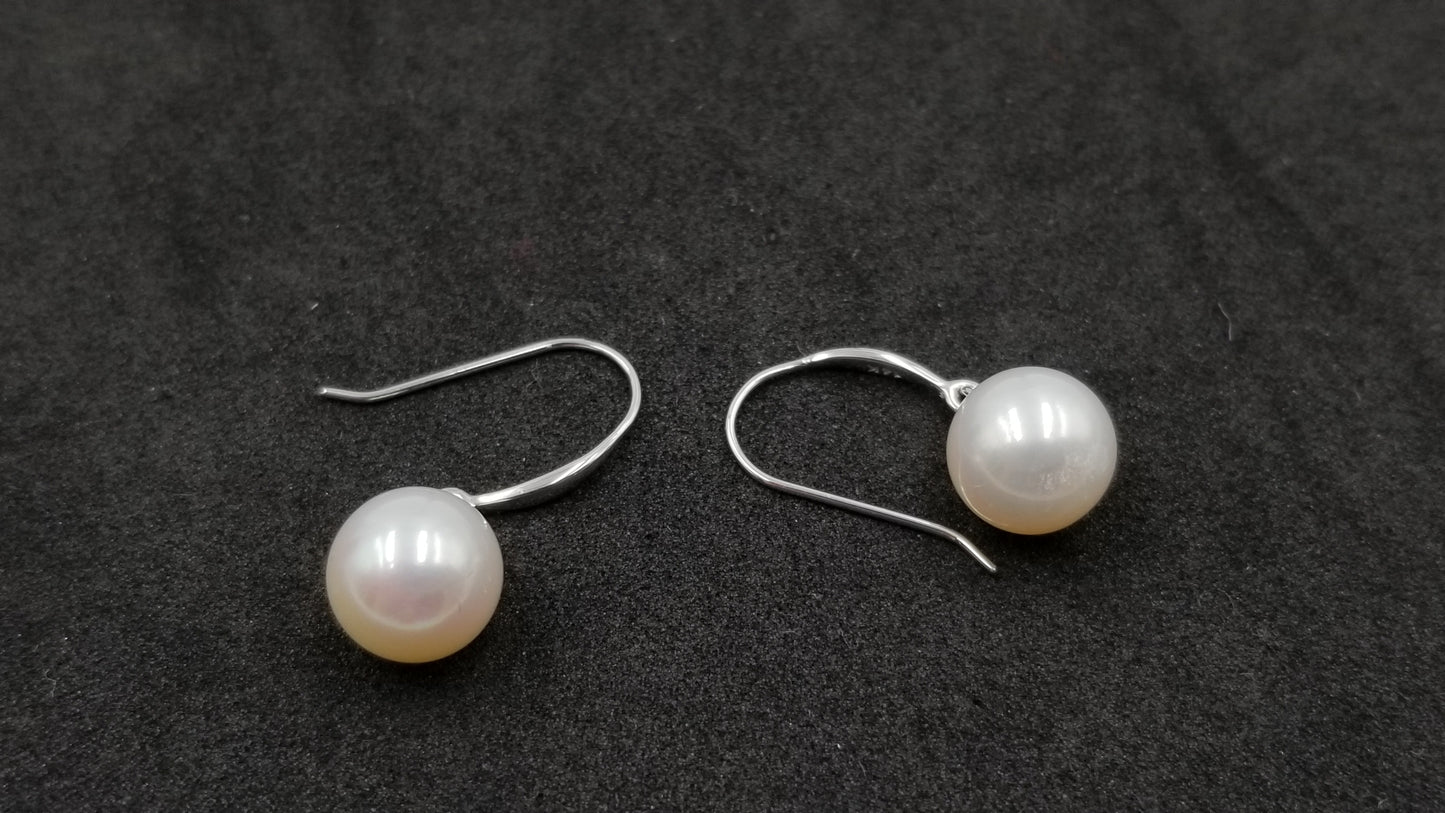 FRESHWATER CULTURE PEARL 8-8.5 MM 14 KT WHITE GOLD  WIRE DANGLE EARRINGS