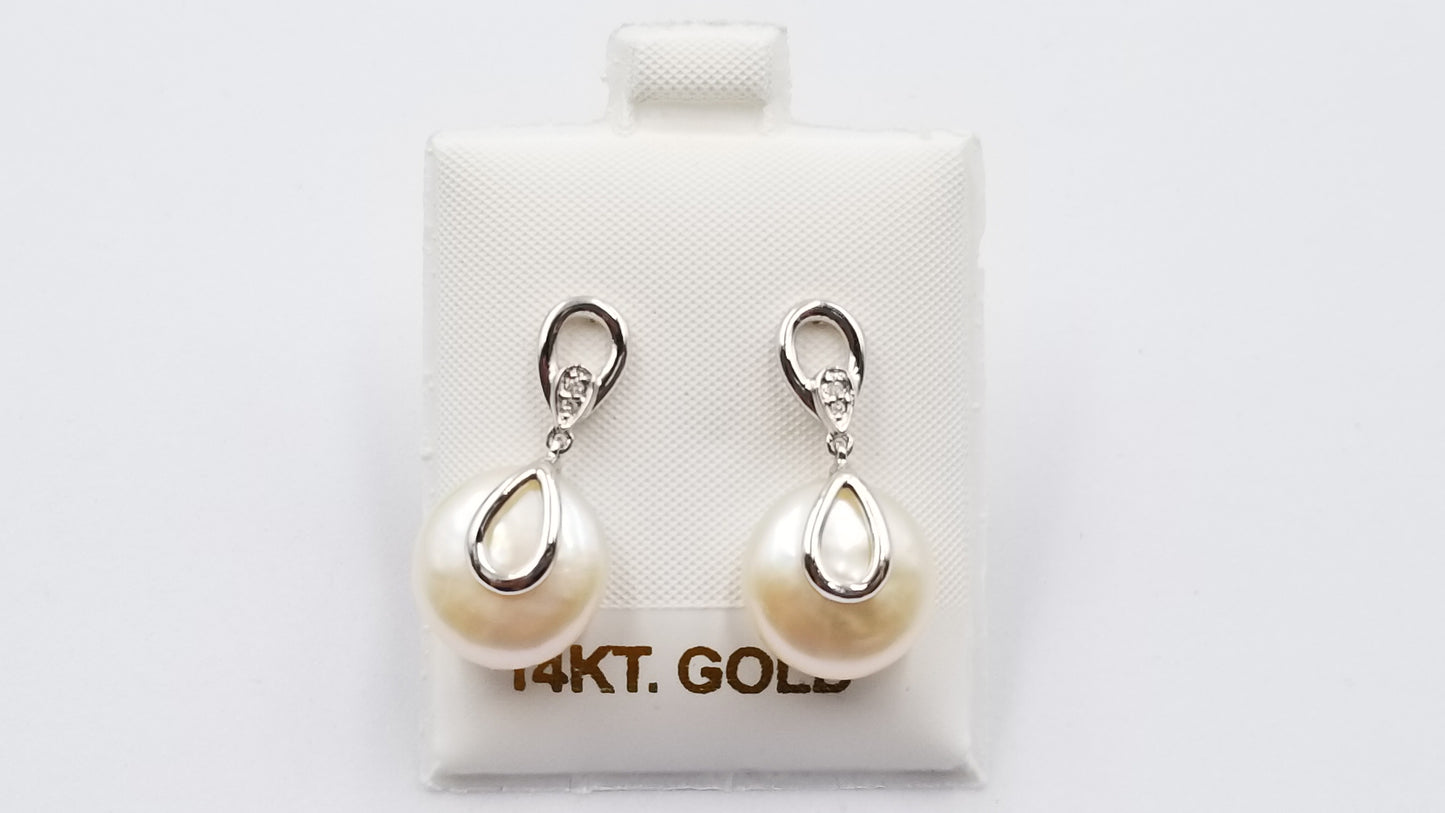 FRESHWATER COIN PEARL WITH DIAMONDS 14 KT WHITE GOLD PUSH BACKS DANGLE EARRINGS