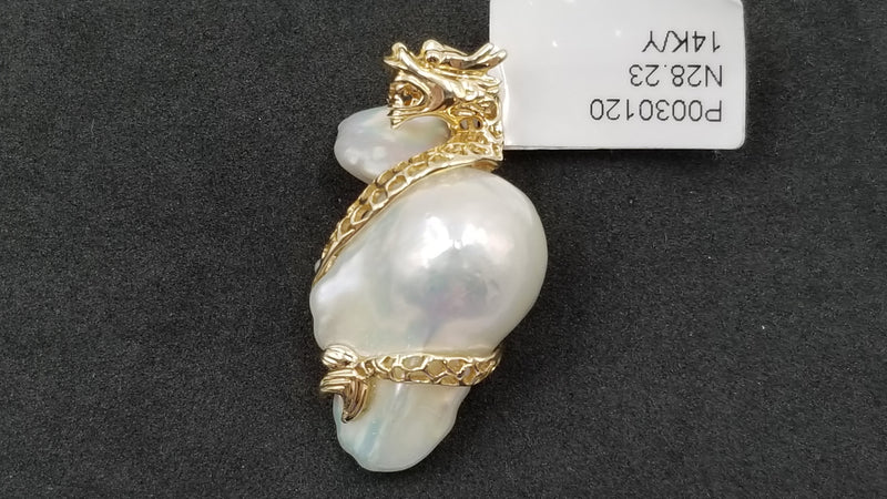 FRESHWATER NUCLEUS BAROQUE PEARL 14 KT YELLOW GOLD DRAGON PENDANT