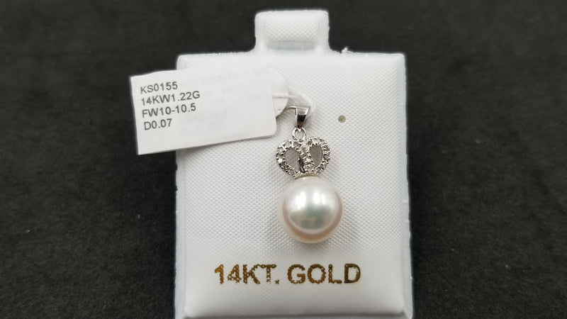 FRESHWATER CULTURE POTATO PEARL WITH DIAMONDS 14 KT WHITE GOLD PENDANT