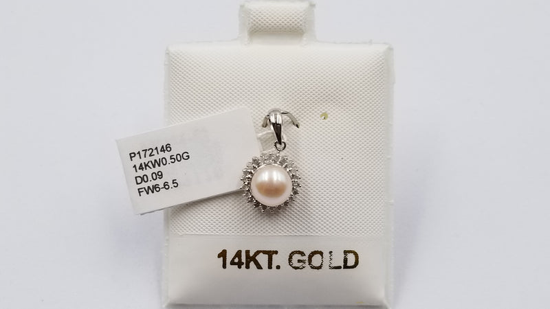 FRESHWATER CULTURE POTATO PEARL WITH DIAMONDS 14 KT WHITE GOLD CLASSIC PENDANT