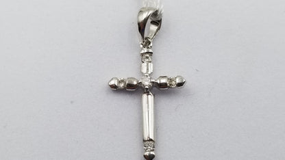 DIAMONDS 18 KT WHITE GOLD CROSS PENDANT