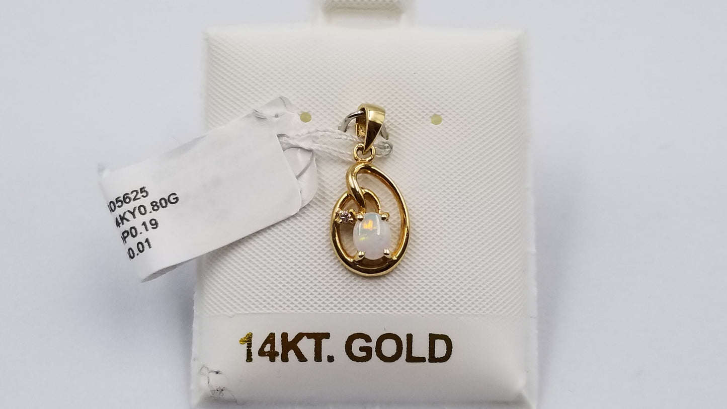 OPAL ( AUSTRALIA ) WITH DIAMOND 14 KT YELLOW GOLD PENDANT