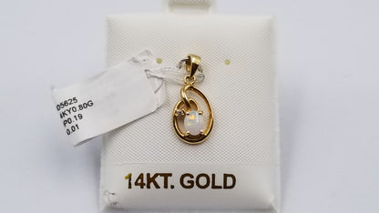 OPAL ( AUSTRALIA ) WITH DIAMOND 14 KT YELLOW GOLD PENDANT