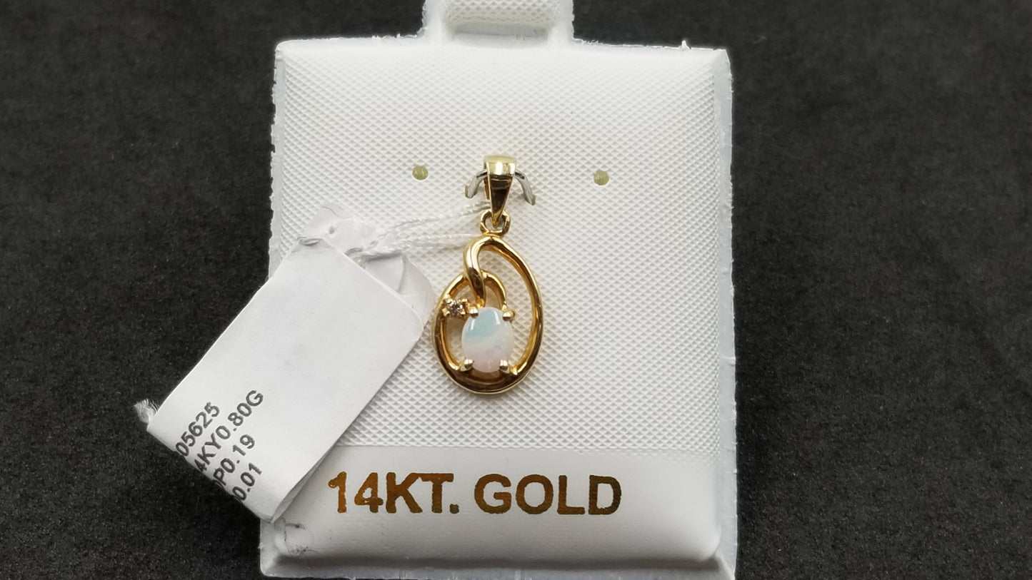 OPAL ( AUSTRALIA ) WITH DIAMOND 14 KT YELLOW GOLD PENDANT