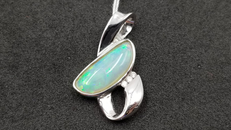 OPAL ( AUSTRALIA ) FREEFORM CUT WITH DIAMONDS 18 KT WHITE GOLD SLIDE PENDANT