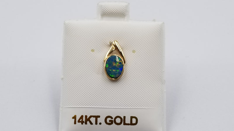 BOULDER OPAL DOUBLET BEZEL SET 14 KT YELLOW GOLD PENDANT