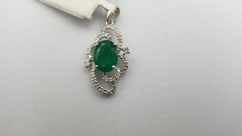 EMERALD WITH DIAMONDS 14 KT WHITE GOLD PENDANT