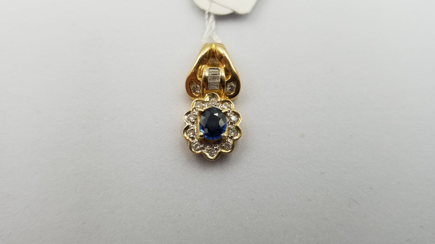 SAPPHIRE WITH DIAMONDS 14 KT YELLOW GOLD PENDANT