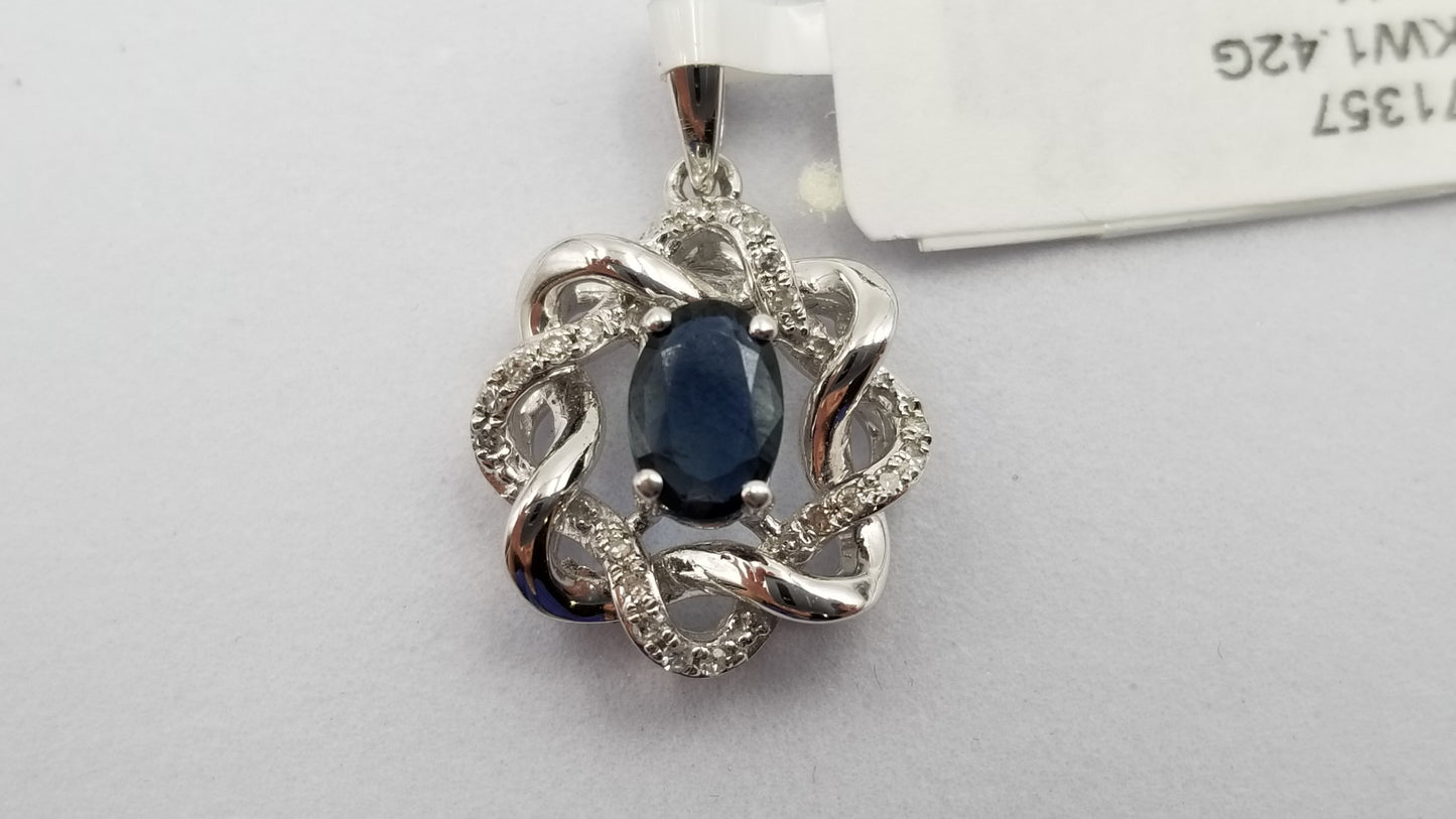 SAPPHIRE WITH DIAMONDS 14 KT WHITE GOLD PENDANT