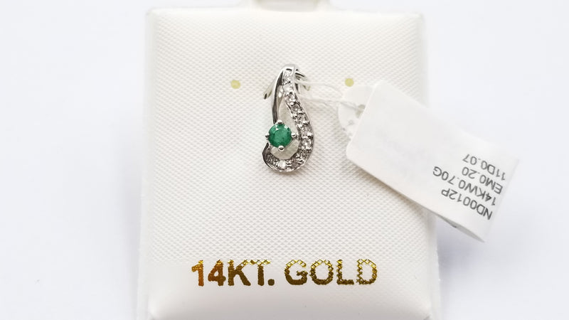 EMERALD WITH DIAMONDS 14 KT WHITE GOLD PENDANT